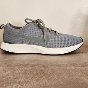 Nike Dualtone Racer Green Womens US Size 8.5 EUR 40 917682-002 Running Shoes